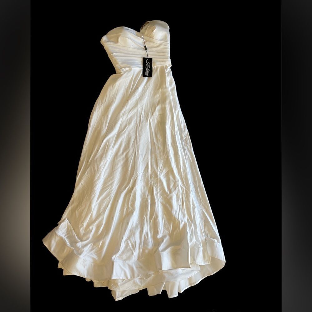 LA FEMME Glamorous Gown Size 6 - Picture 7 of 8